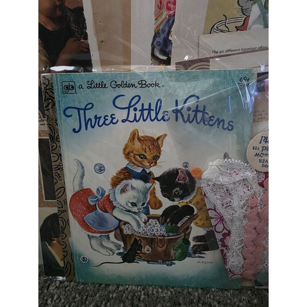 Junk Journal Supply Kit Little Golden Book THREE LITTLE KITTENS - Picture 3 of 4